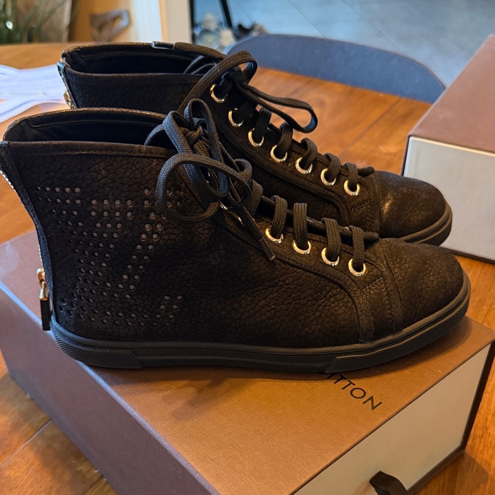 Louis Vuitton high top black sneaker